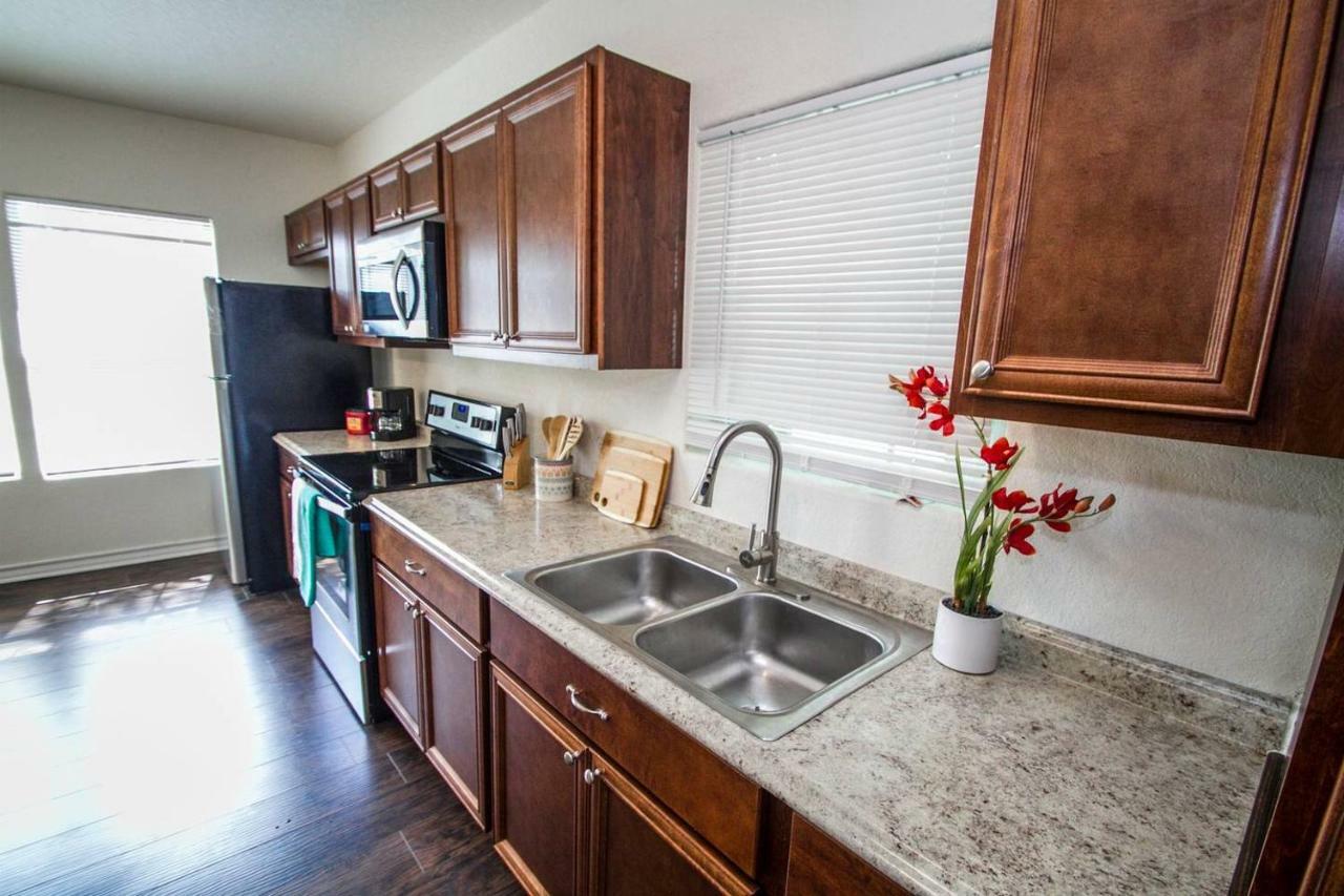 Hays St Cozy Remodeled 2Br/2Ba House Sleeps 8 Lägenhet San Antonio Exteriör bild