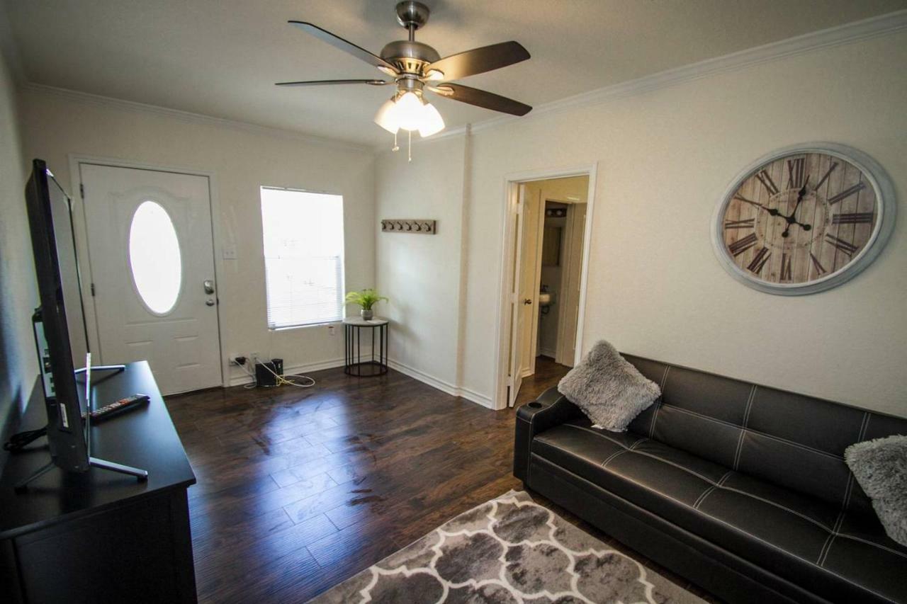 Hays St Cozy Remodeled 2Br/2Ba House Sleeps 8 Lägenhet San Antonio Exteriör bild