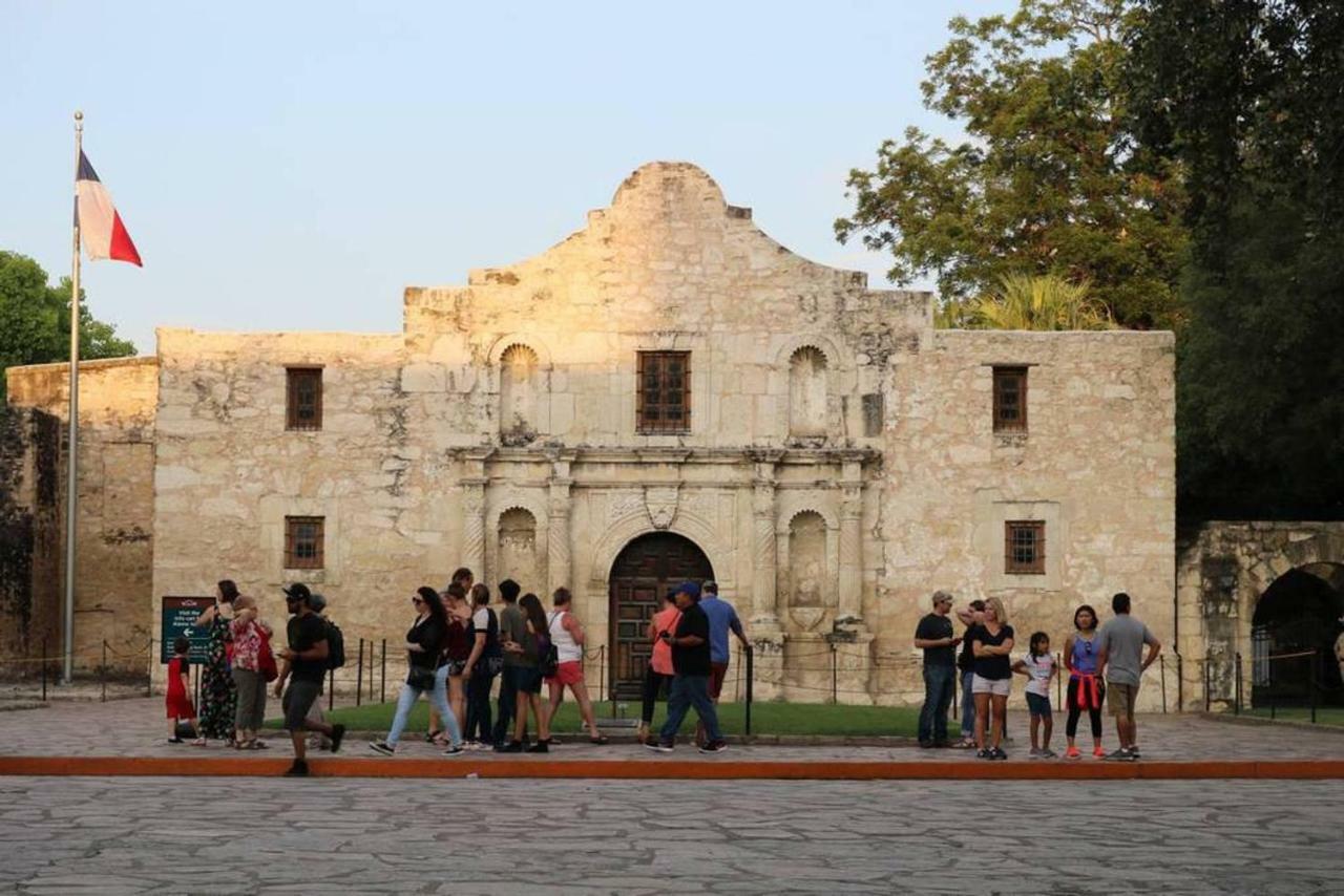 Hays St Cozy Remodeled 2Br/2Ba House Sleeps 8 Lägenhet San Antonio Exteriör bild