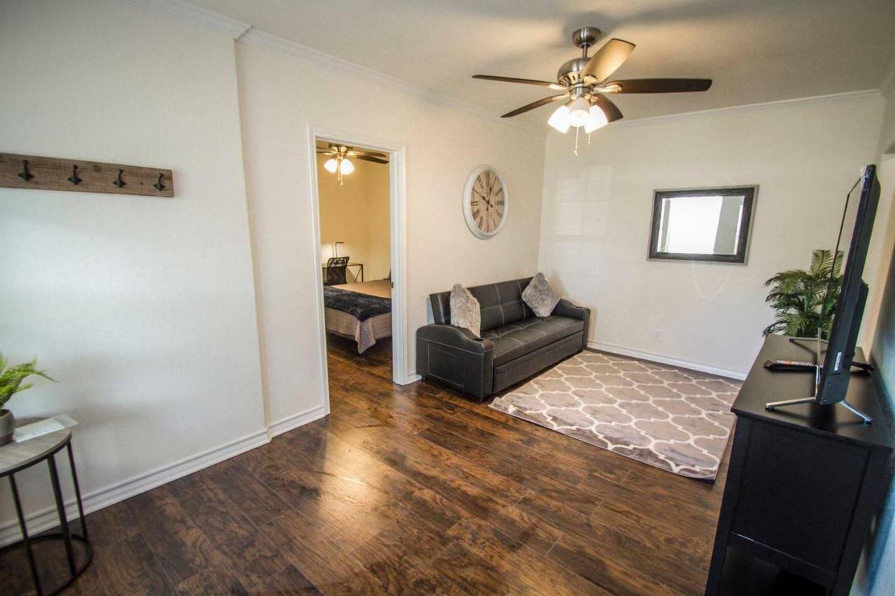 Hays St Cozy Remodeled 2Br/2Ba House Sleeps 8 Lägenhet San Antonio Exteriör bild