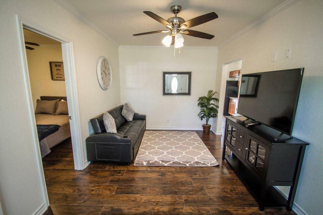 Hays St Cozy Remodeled 2Br/2Ba House Sleeps 8 Lägenhet San Antonio Exteriör bild